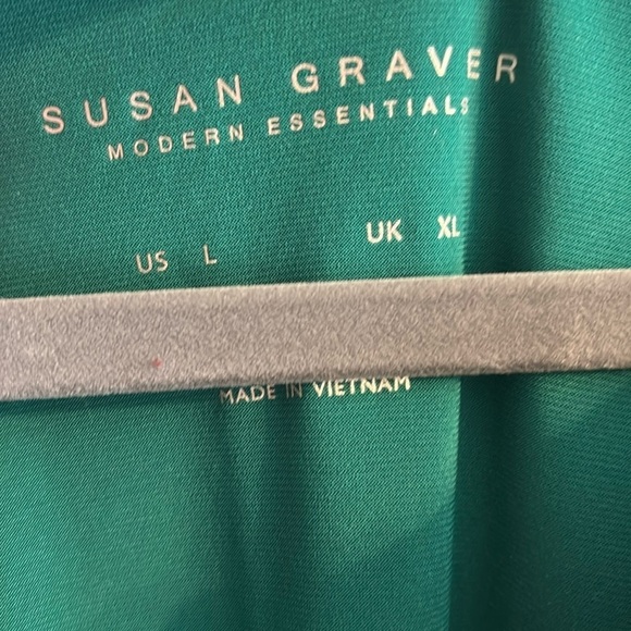 NWOT Susan Graver Liquid Knit short sleeve split neck top Green L - Picture 3 of 6